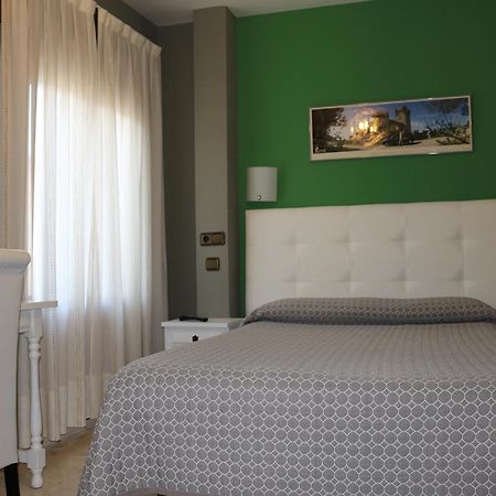 شقوبية Hostal Don Jaime II المظهر الخارجي الصورة