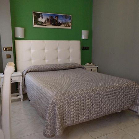 شقوبية Hostal Don Jaime II المظهر الخارجي الصورة