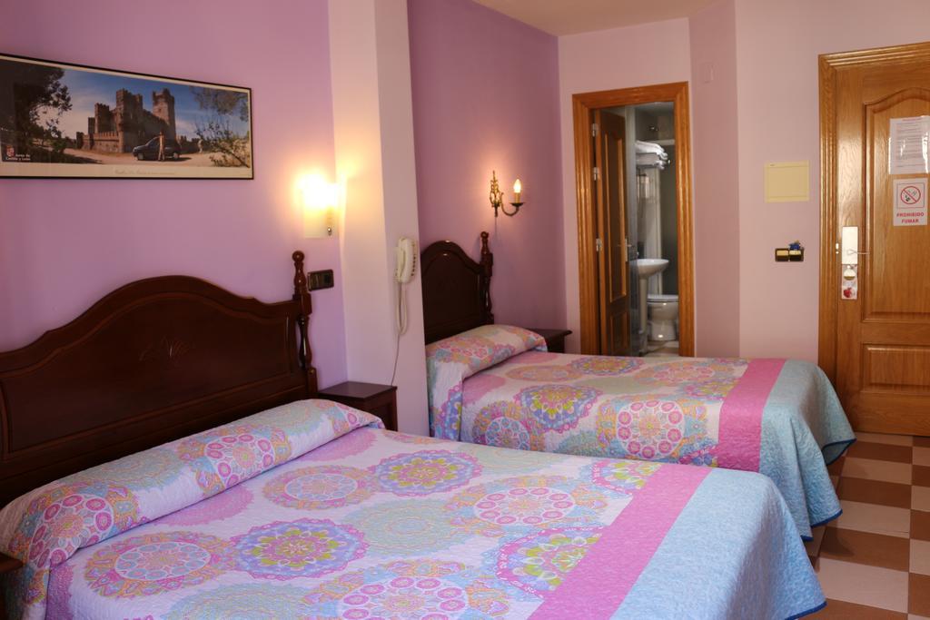 شقوبية Hostal Don Jaime II المظهر الخارجي الصورة