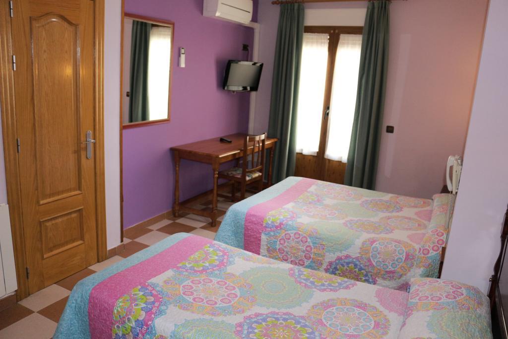 شقوبية Hostal Don Jaime II المظهر الخارجي الصورة