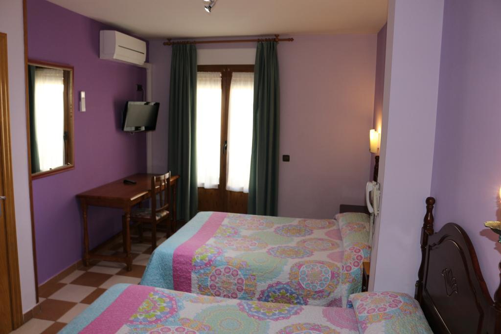 شقوبية Hostal Don Jaime II المظهر الخارجي الصورة