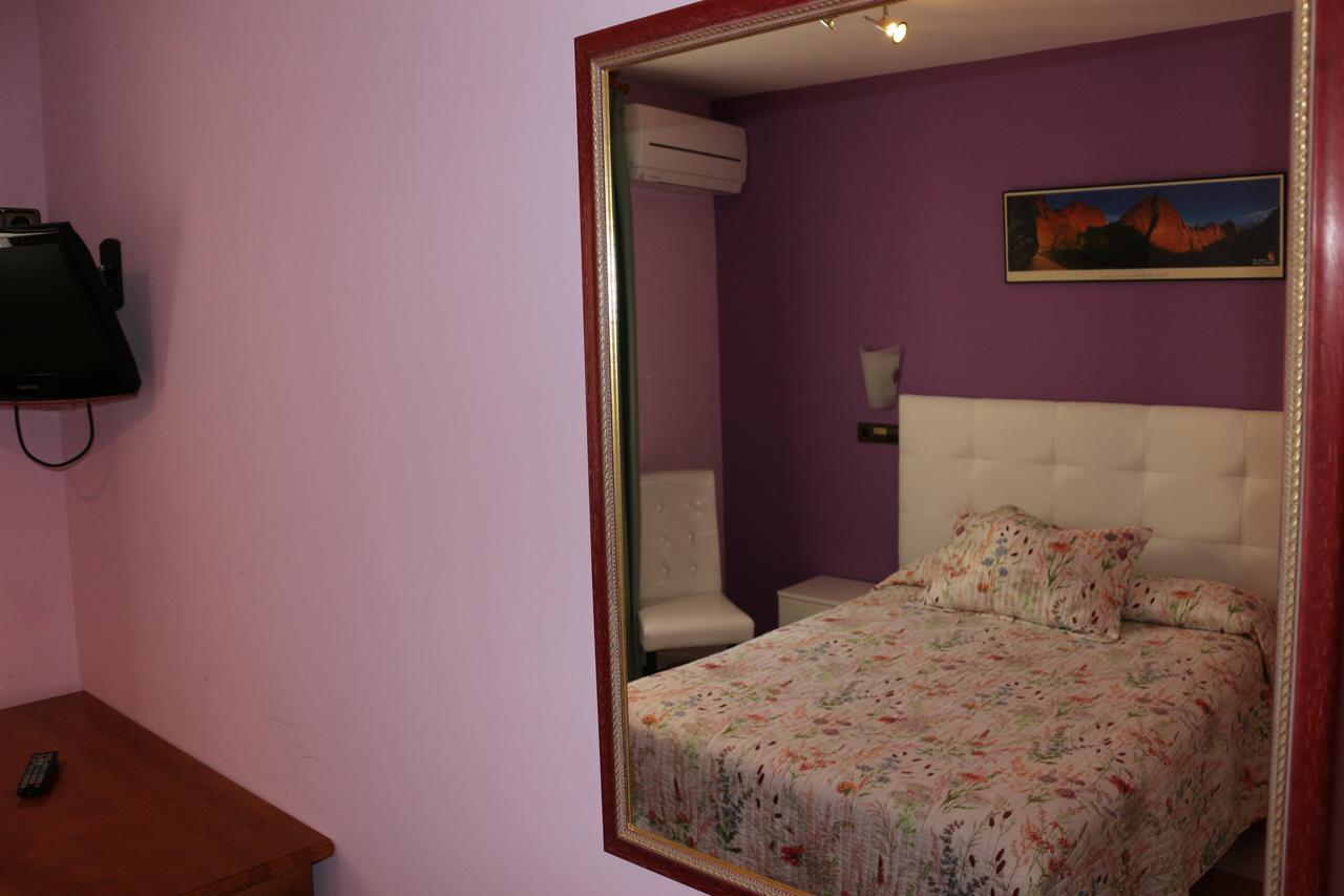 شقوبية Hostal Don Jaime II المظهر الخارجي الصورة