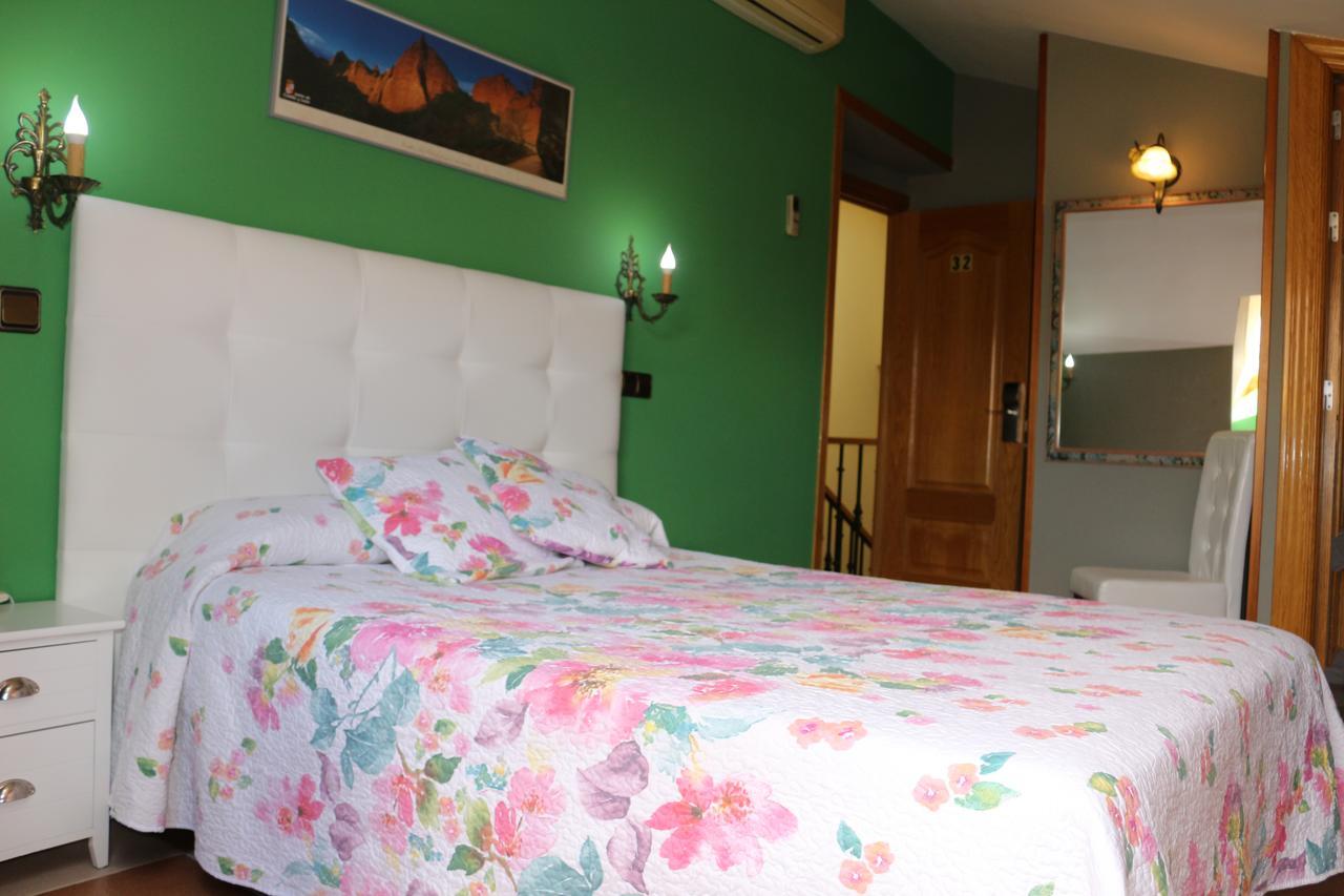 شقوبية Hostal Don Jaime II المظهر الخارجي الصورة