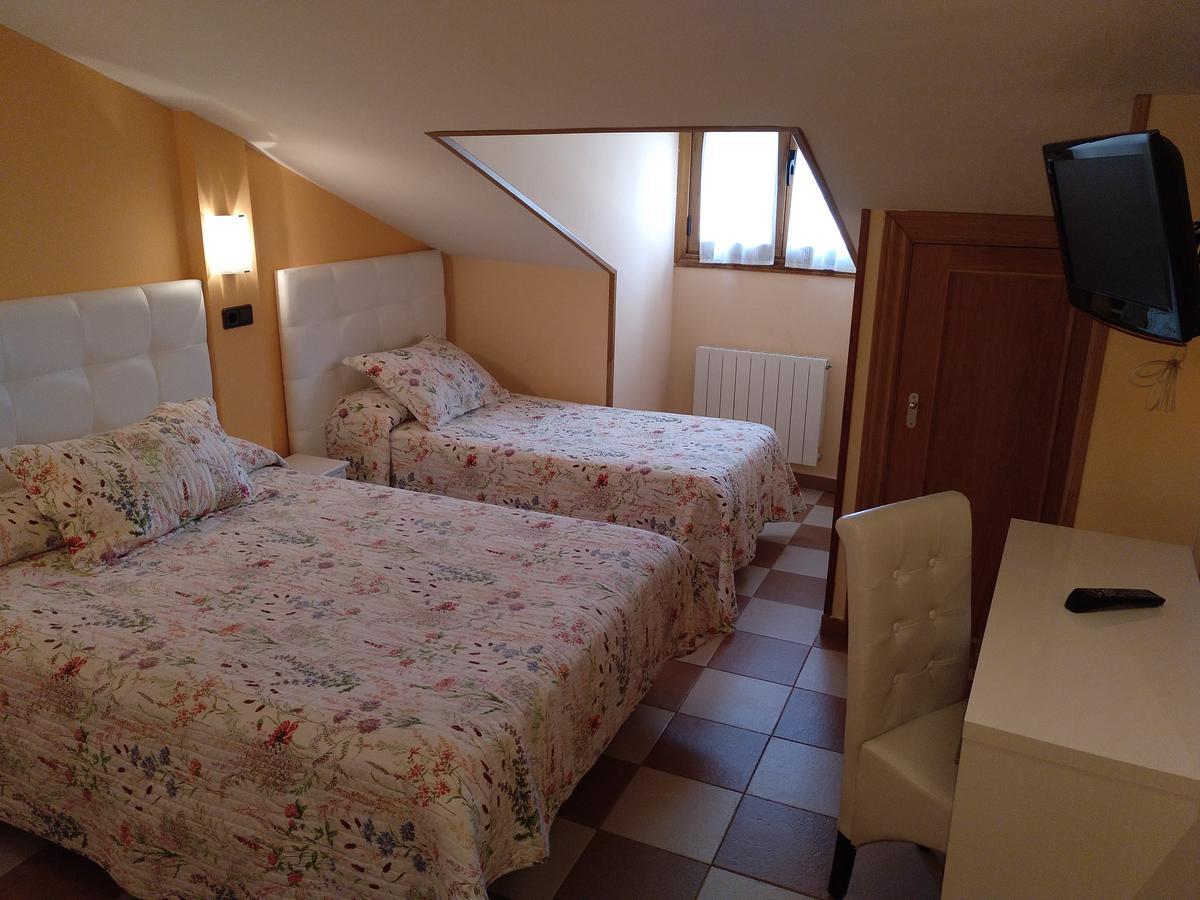 شقوبية Hostal Don Jaime II المظهر الخارجي الصورة