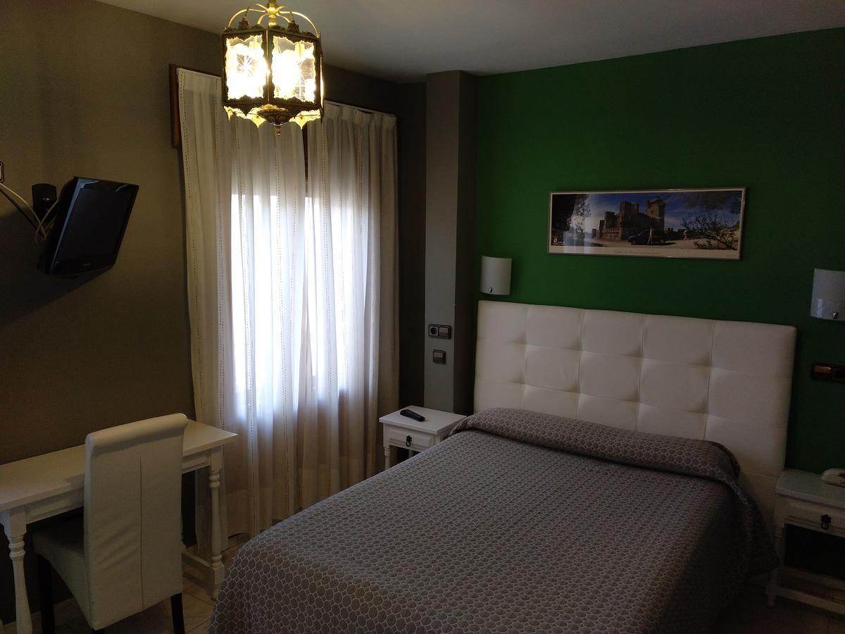شقوبية Hostal Don Jaime II المظهر الخارجي الصورة