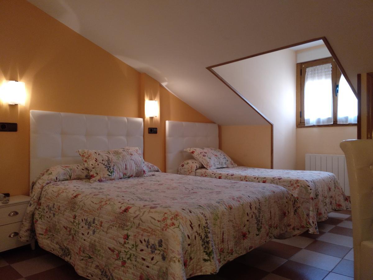شقوبية Hostal Don Jaime II المظهر الخارجي الصورة